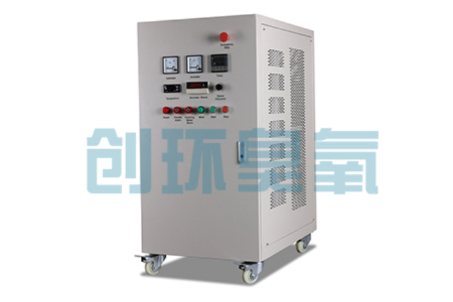 巨鹿冬季养殖场密闭消毒双赢方案:臭氧发生器在工厂化水产与畜牧场景的安全应用